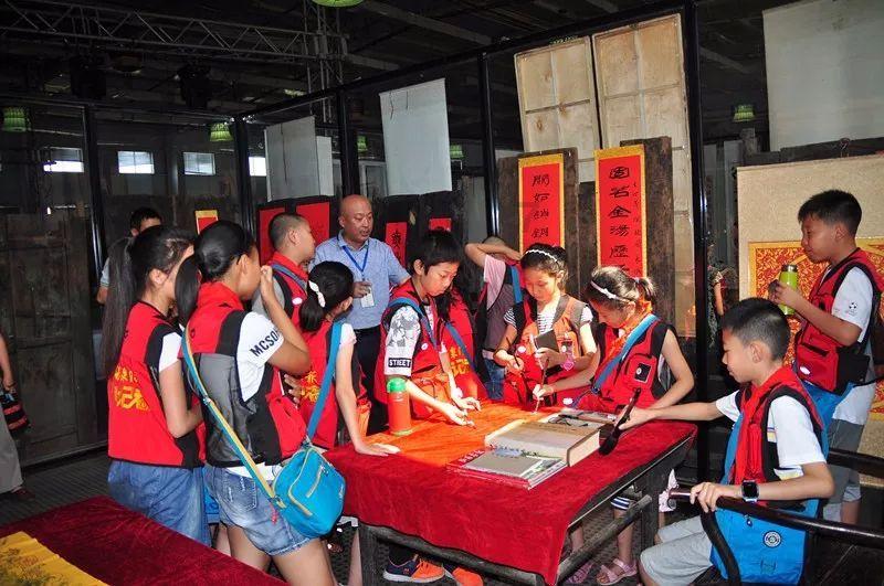 了解如何让孩子更爱学习的视频,参与知识星球,拓展您的学习圈子!
